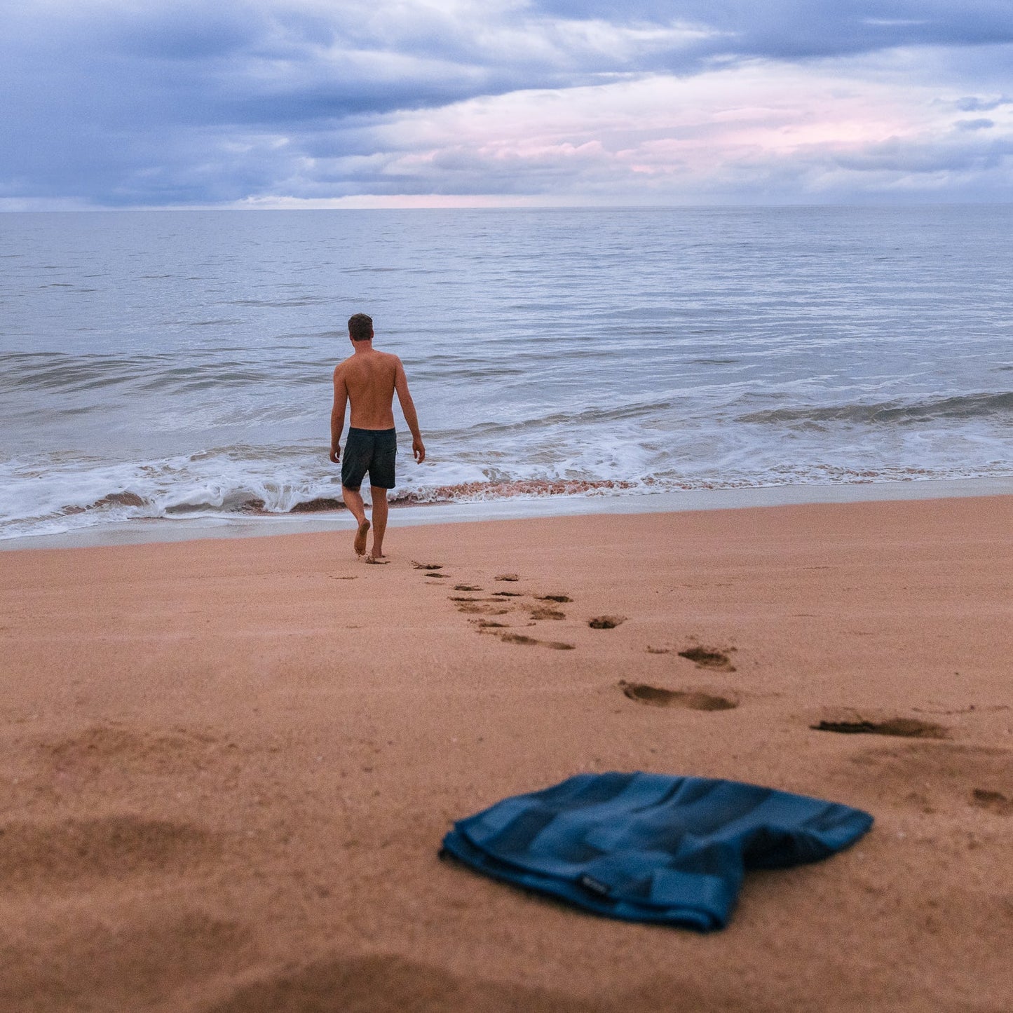 Laek Beach Towel Deep Blue Ocean
