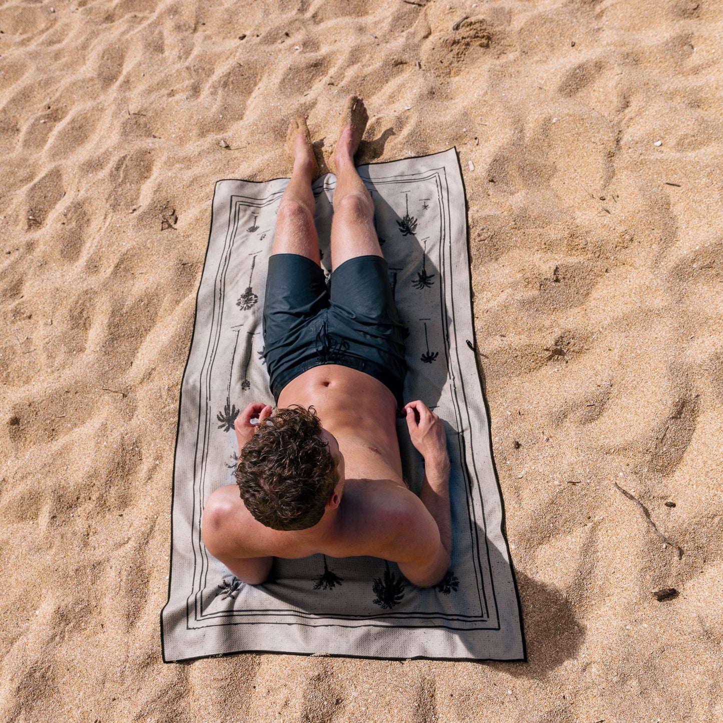 Laek Beach Towel Vintage Palm Coastlines