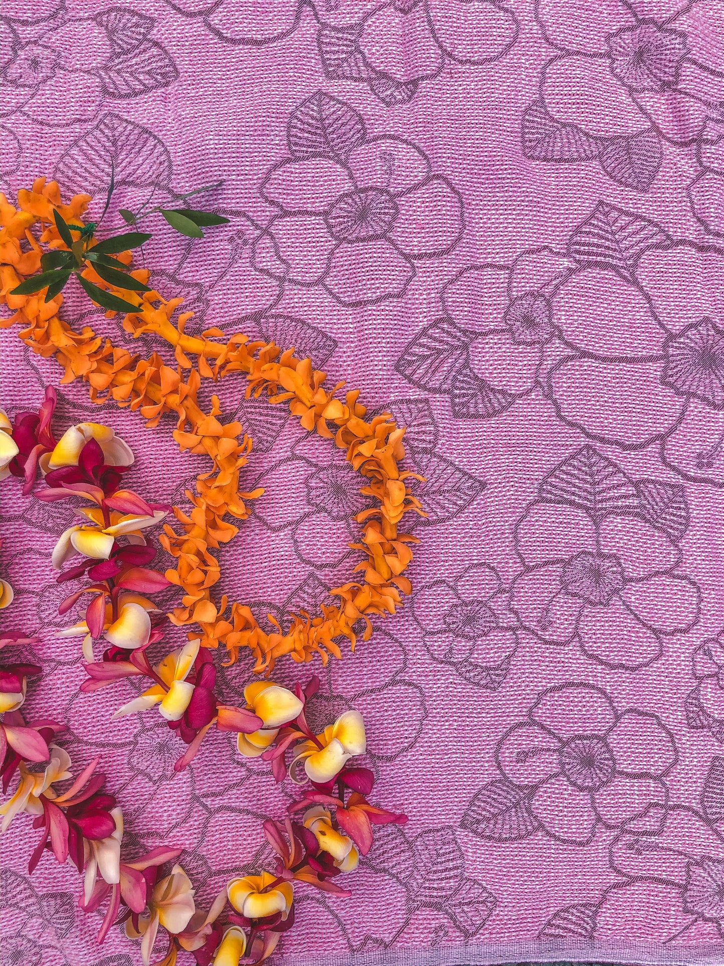 Pure Hibiscus Luxe Hawaiian Beach Towel
