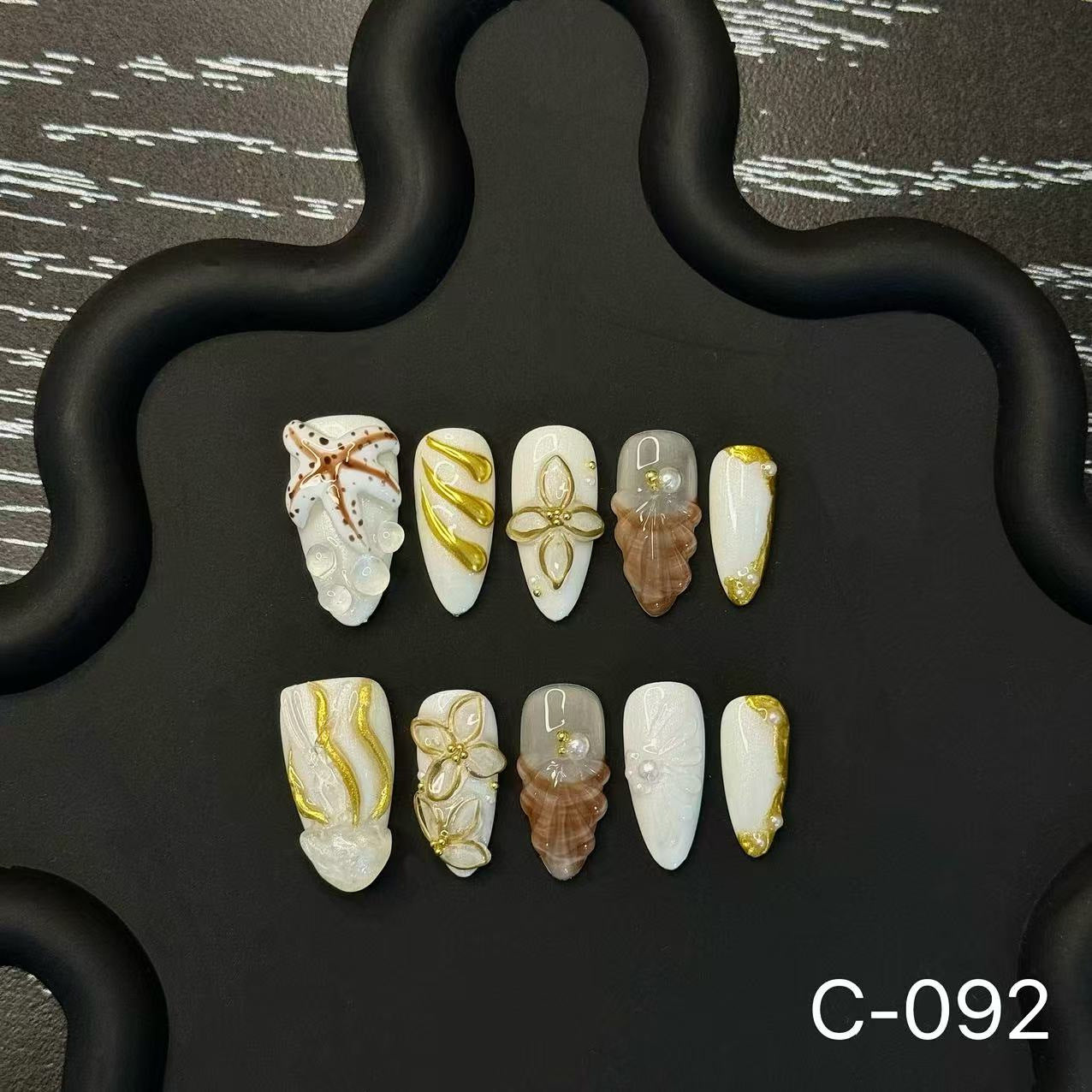 Ongles à presser dorés avec méduses, forme amande courte, aurore, stéréo, sculptés, méduses, dorés, océan