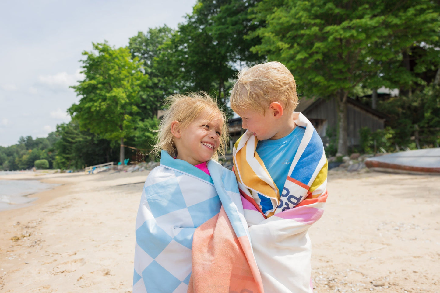 Quick-Dry & Sand-Free Towel | 4 Pack